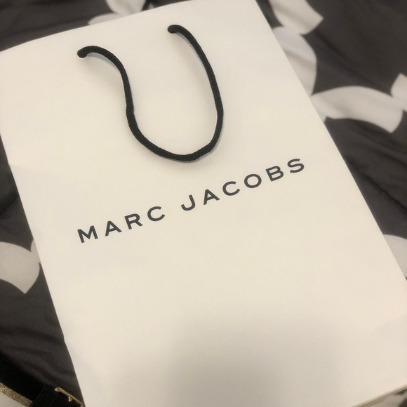 BRAND NEW Marc Jacobs bag. - Picture 2 of 4